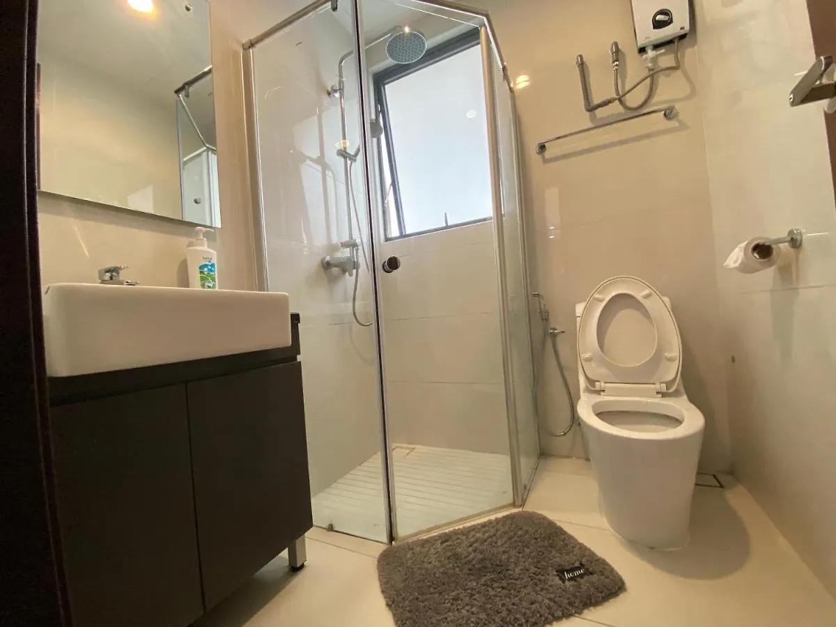 Amazing Infinity Sea View Johor Bahru Apartment