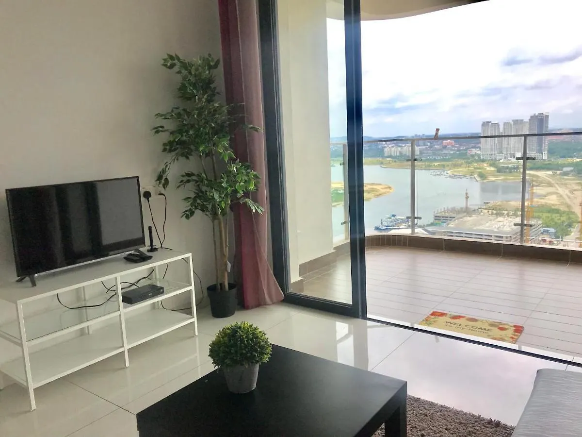 Amazing Infinity Sea View Johor Bahru Apartment