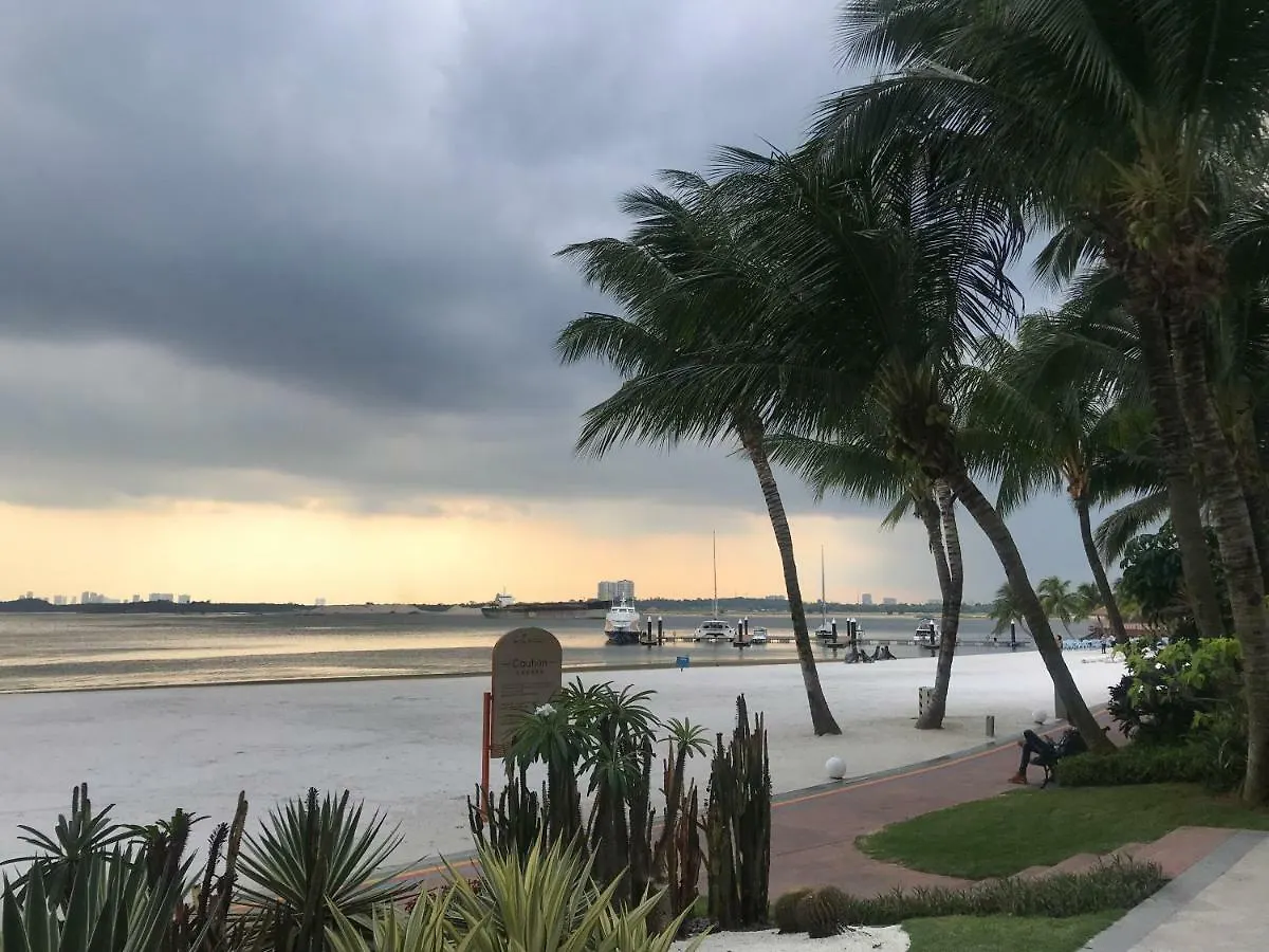 Amazing Infinity Sea View Johor Bahru 아파트